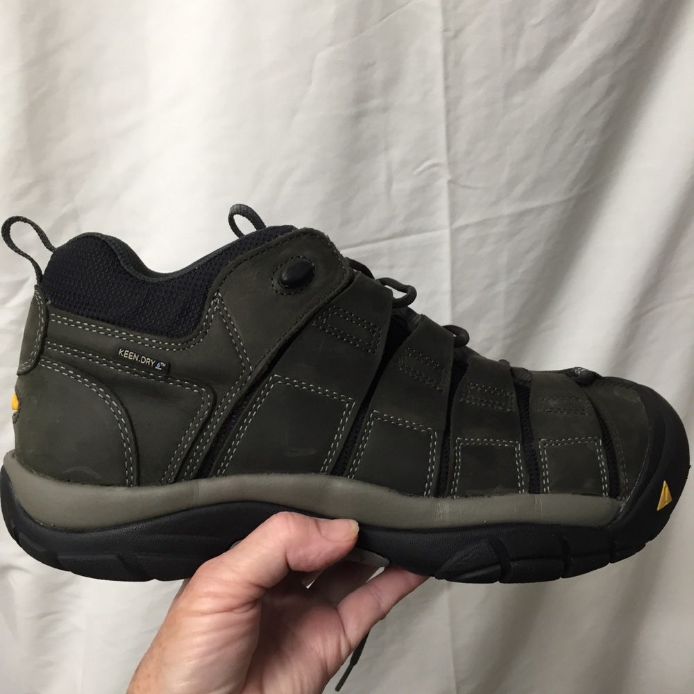 Men’s Keen Newport Trail boots size 12 NWT